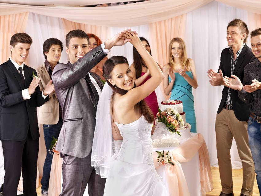 Свадьба без тамады: как развлечь гостей, 37 необычных идей
