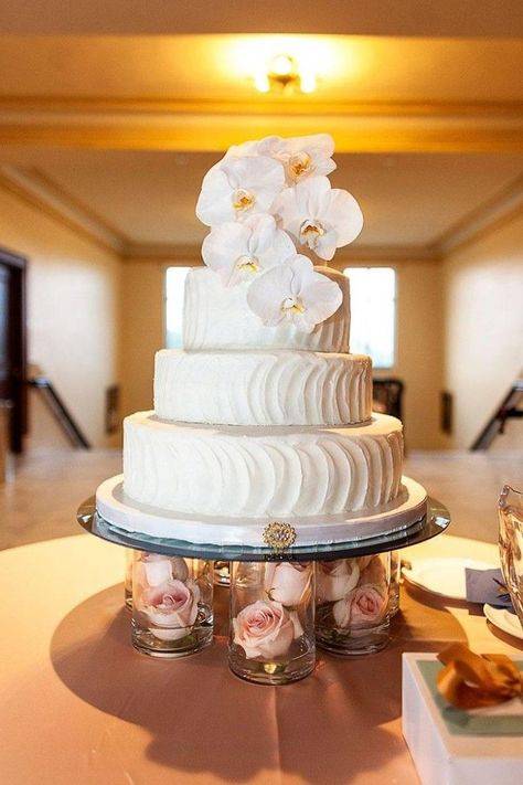 Многоярусный свадебный торт: фото и идеи