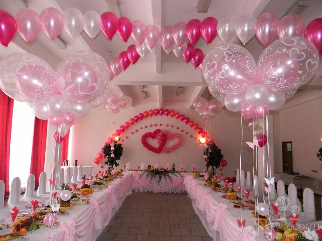 Выберите свой вариант – примеры украшения зала на свадьбу с фото