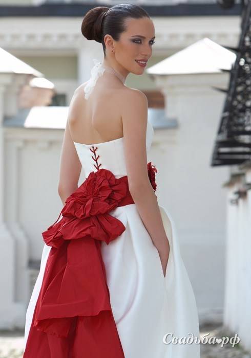 Красно белое свадебное платье: модели 2017 года, фото