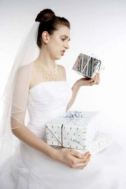 Свадьба 2021-2022: что подарить молодоженам в этом году? подборка подарков, от которых молодые будут в восторге