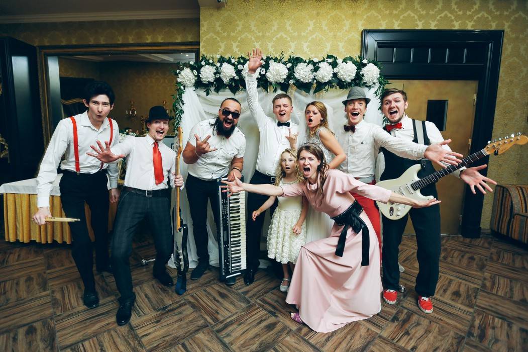 Веселые музыкальные конкурсы на свадьбе – подборка интересных и смешных игр