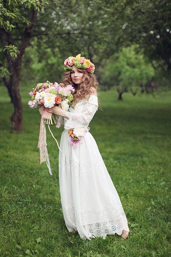 Особенности свадебных платьев в стиле рустик, модные фасоны и актуальный декор