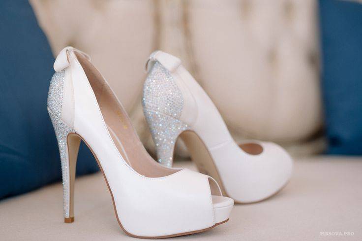 Цветные свадебные туфли для невесты