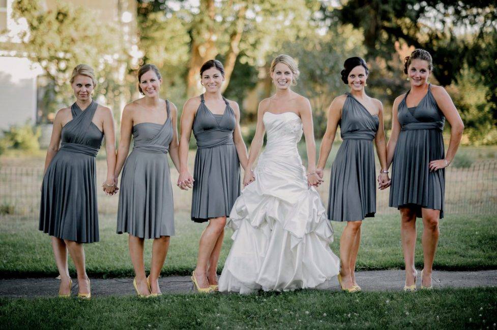 Что надеть на свадьбу: 100 красивых и стильных фото современных фасонов