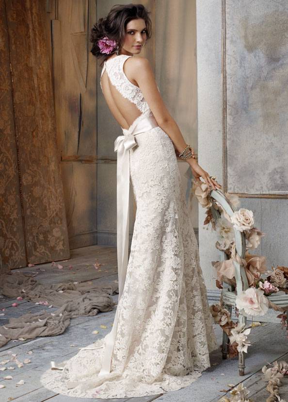 Платье невесты из гипюра: как выбрать по фигуре, чем дополнить