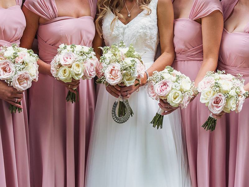 Свадьба в цвете айвори – прекрасный выбор для романтиков!