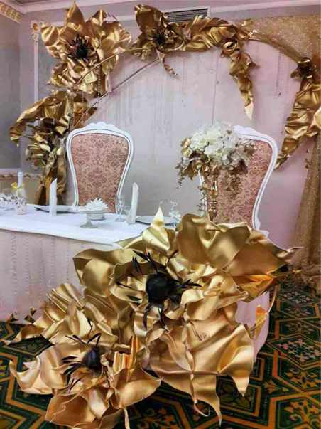 На какой свадьбе пригодится фотозона в золотом цвете?