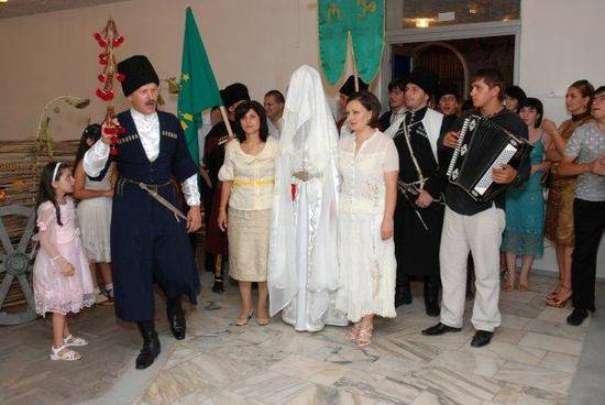 Кавказские свадьбы - традиции и обычаи, тосты, видео
