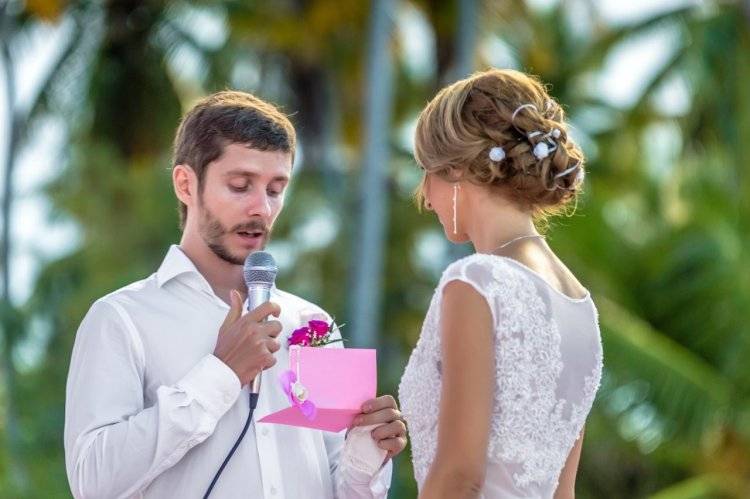 Свадебная клятва жениха и невесты: примеры и советы