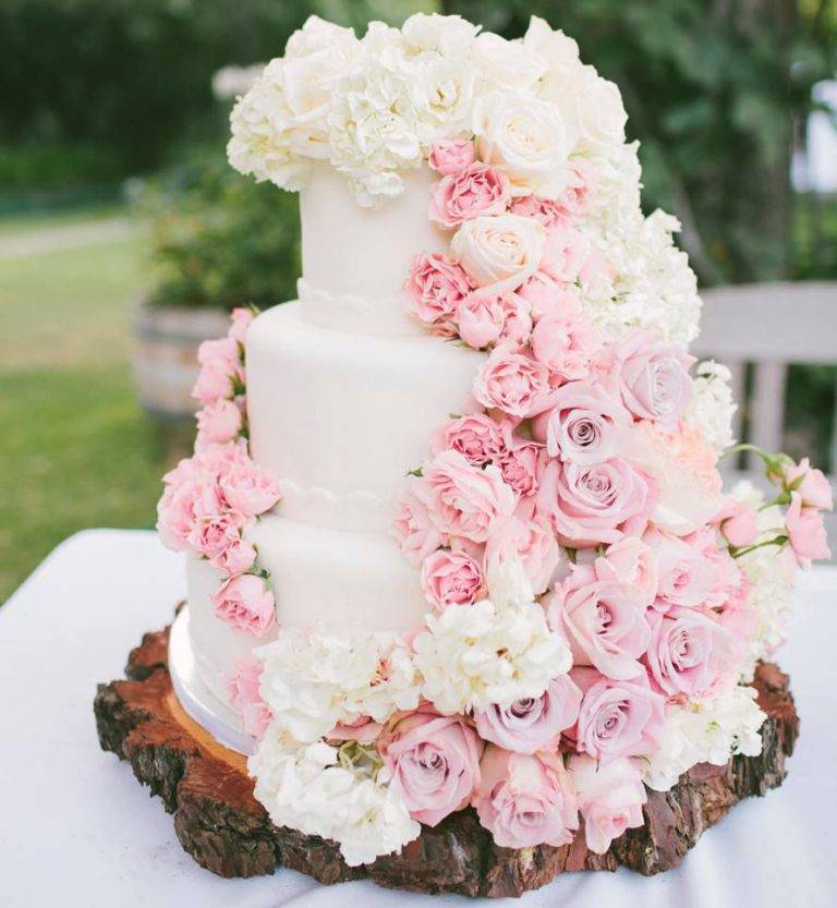 Розовый  торт — 40 оригинальных идей с фото