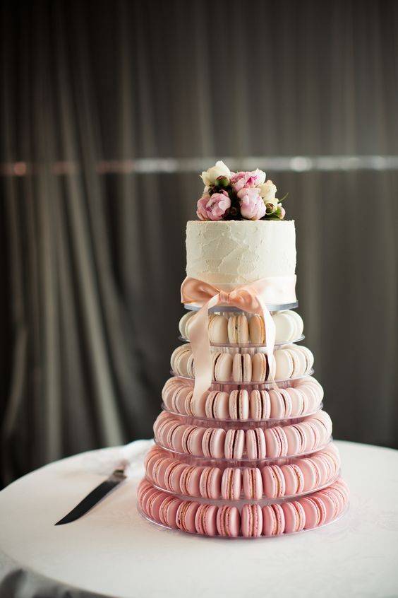 Свадебные торты из мастики: свежие оригинальные идеи мастичных тортов