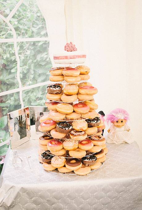 Какие выбрать десерты на свадьбу: трайфлы, пирожные и прочие замены торта