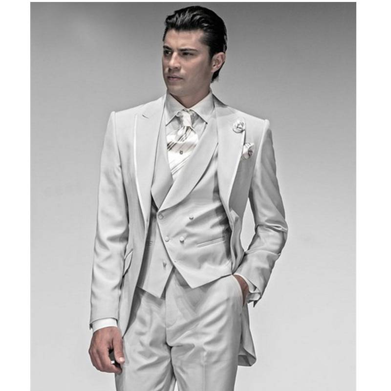 Как выбрать белый костюм жениху на свадьбу, оптимальные варианты