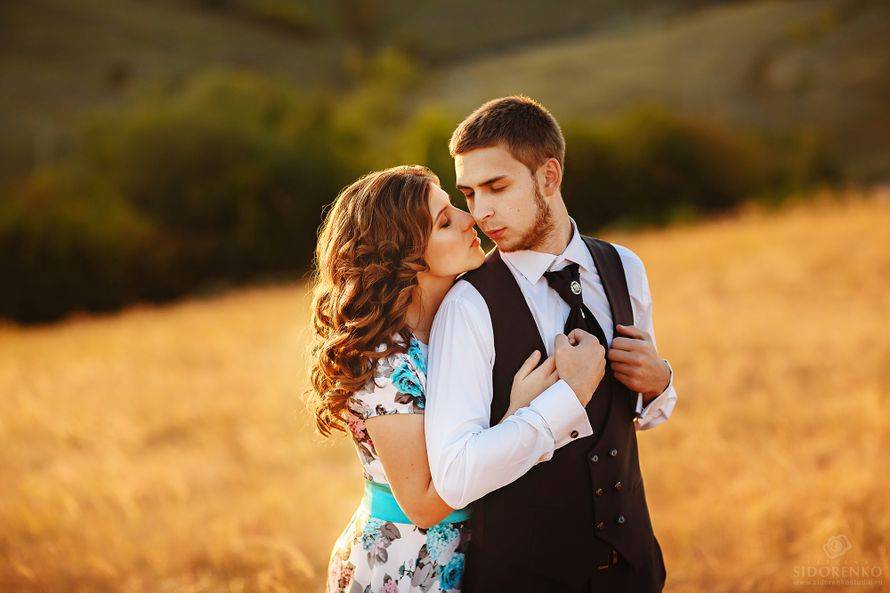 Позы для свадебной фотосъемки: советы профессионалов.