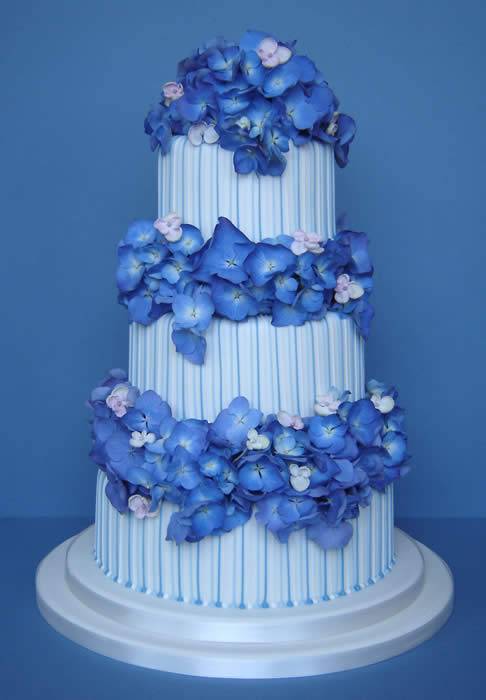 Свадебные торты в синем цвете: без мастики, с цветами
