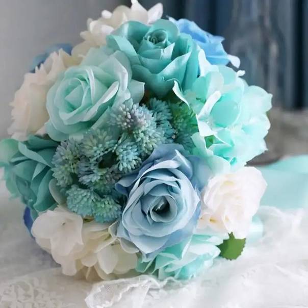 Бело-зеленый букет невесты: вдохновляющие идеи для составления гармоничных композиций из хризантем, фрезий, орхидей, вибурнума, душистого горошка с фото