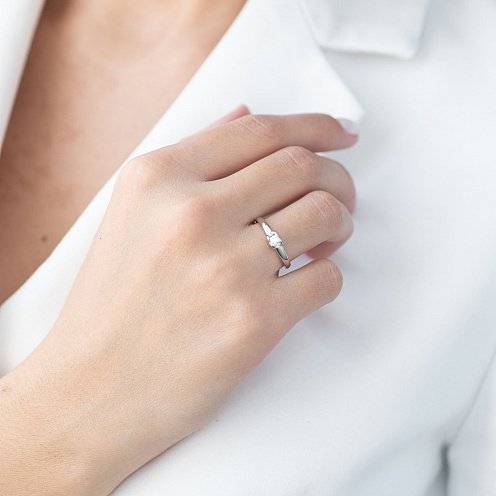 Традиции и стереотипы: на каком пальце носят обручальное кольцо вдовы