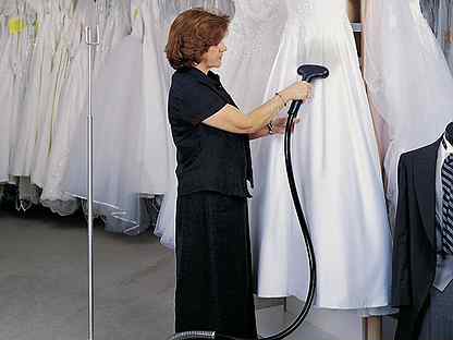 Отпарить свадебное платье, как не испортить ткань и внешний вид изделия