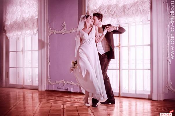 Как поставить простой свадебный танец?