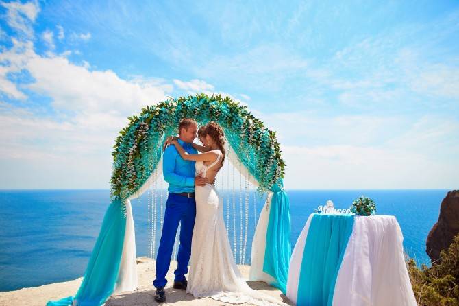 Свадьба в крыму на берегу моря