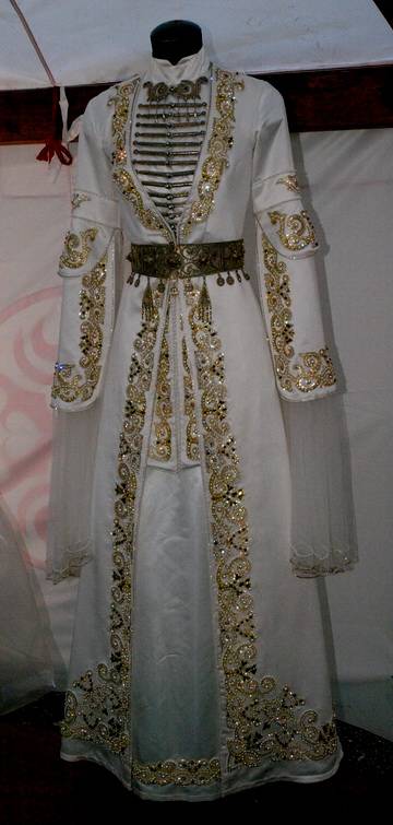 Восточные свадебные наряды: колоритные платья, которые удивляют своей красотой и роскошью