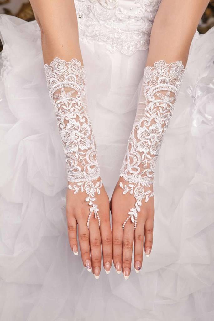 Самые модные свадебные перчатки 2013 - делаем правильный выбор!