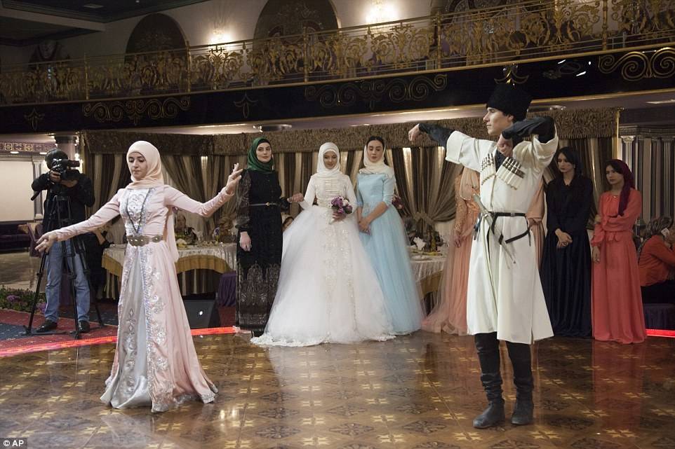 Чеченская свадьба - выкуп невесты, выбор платья для невесты, традиции и обычаи