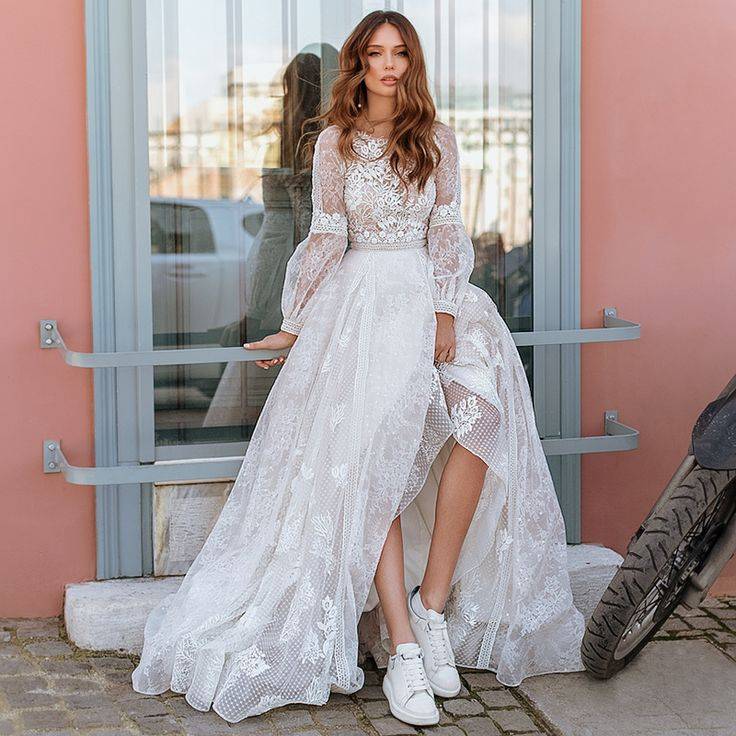 Романтическое свадебное платье кремового цвета – лучшие фасоны для невест