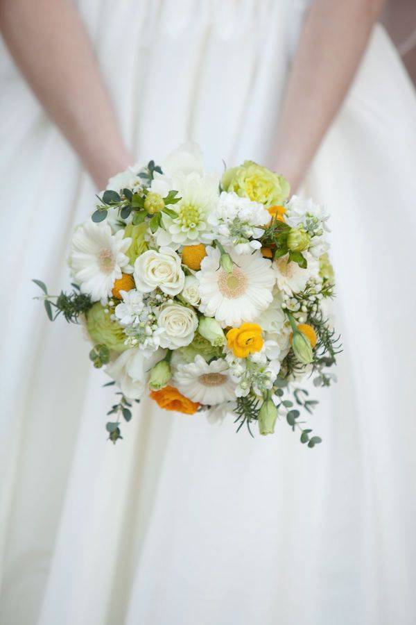 Свадебный букет невесты из ромашек: значение, лучшие сочетания