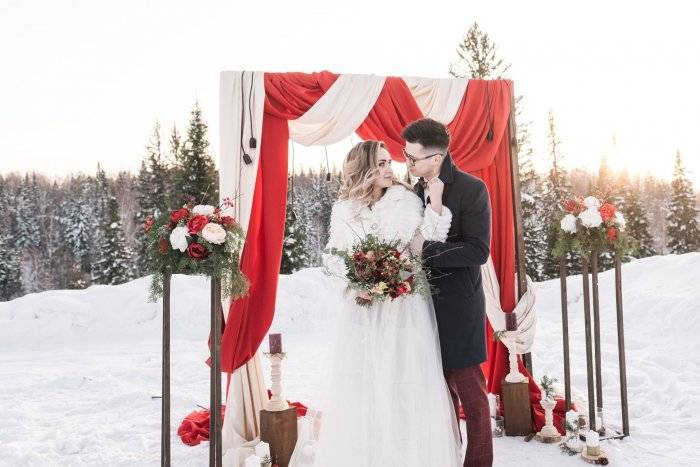 Идеи фотосессии для свадьбы зимой