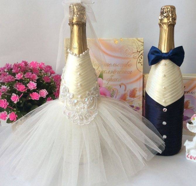 Оформление свадебных бутылок: простые мастер-классы по декорированию шампанского и бокалов своими руками лентами, тканью, декупажем, полимерной глиной