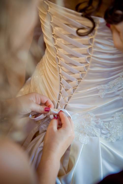 Шнуровка на платье своими руками. как правильно зашнуровать корсет на свадебном платье. чтобы сделать петельки