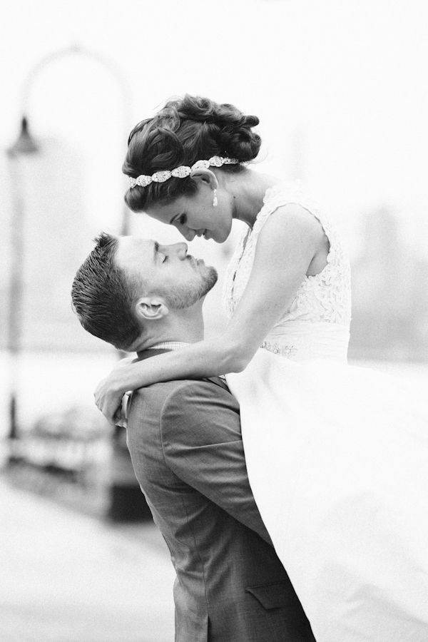 Позы для свадебной фотосессии: как фотографировать жениха и невесту