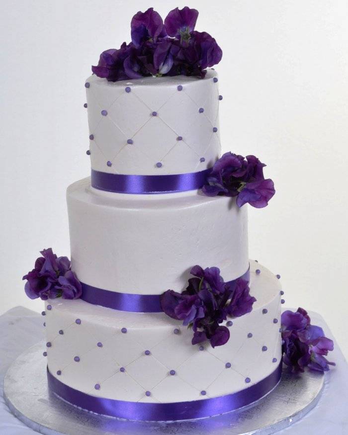 ᐉ фиолетовый свадебный торт с кремом и цветами - svadebniy-mir.su