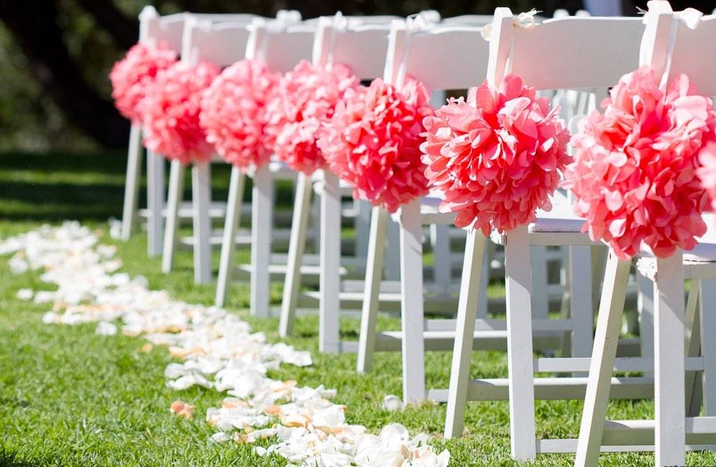 Как оформить свадьбу цветами?
