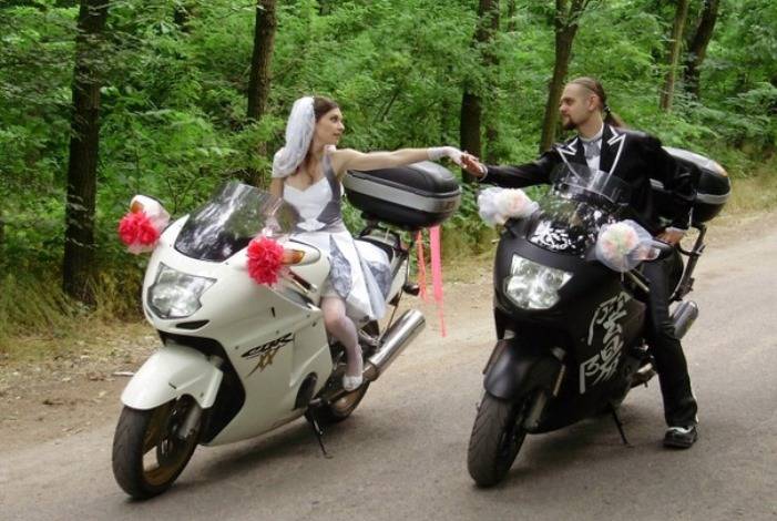 Свадебный кортеж: особенности проката и аренды автомобилей на свадьбу