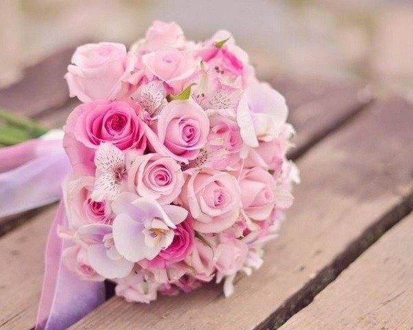 Розовый букет невесты, правильно подбираем сочетание цветов
