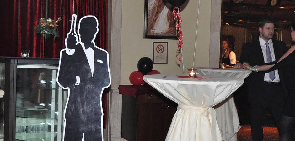 Свадьба в стиле агент 007 - прекрасный способ удивить гостей.
