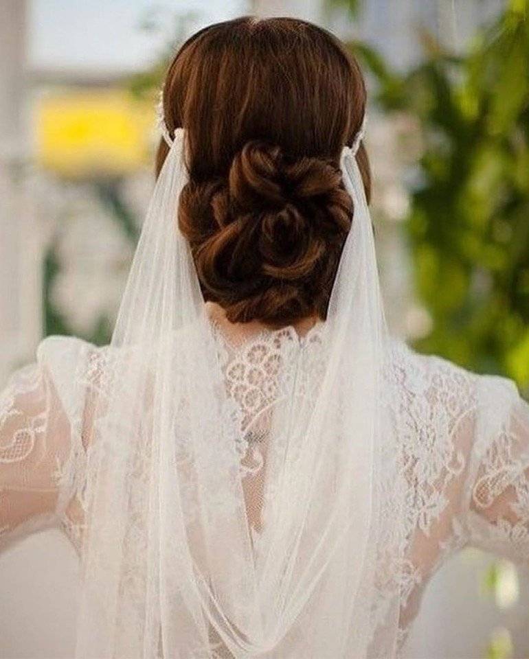 Свадебные прически с фатой: 14 идей для невесты