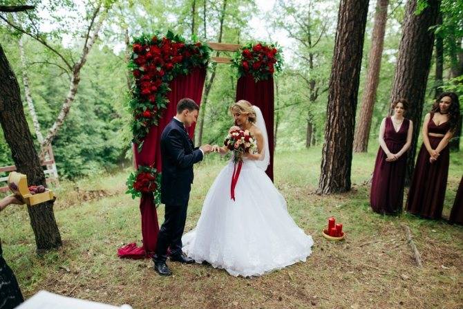 Свадьба в цвете марсала: 101 фото,оформление зала, букет, торт