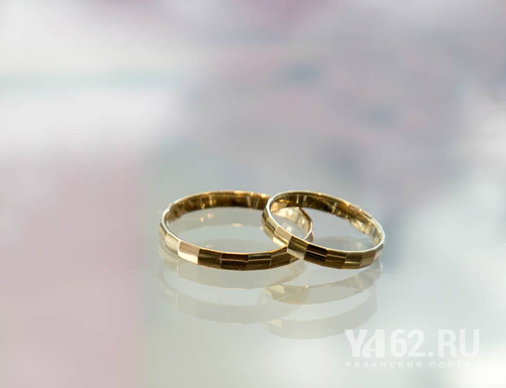 Свадебные приметы, связанные с обручальными кольцами — полезные материалы на корпоративном сайте «русские самоцветы»