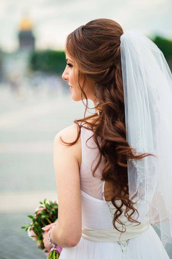 Свадебные прически на длинные волосы: новинки 2019