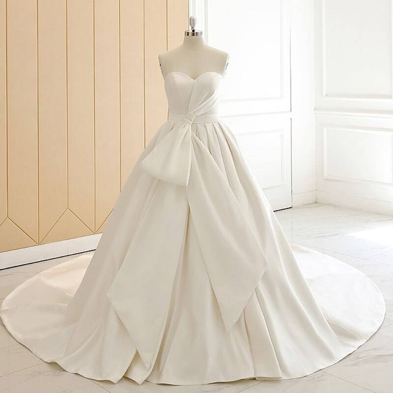 Атласное свадебное платье - роскошный выбор, 320 фото