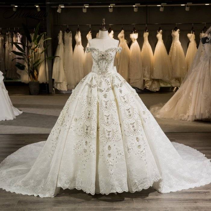 Самое дорогое свадебное платье в мире: предложения дизайнеров, фото