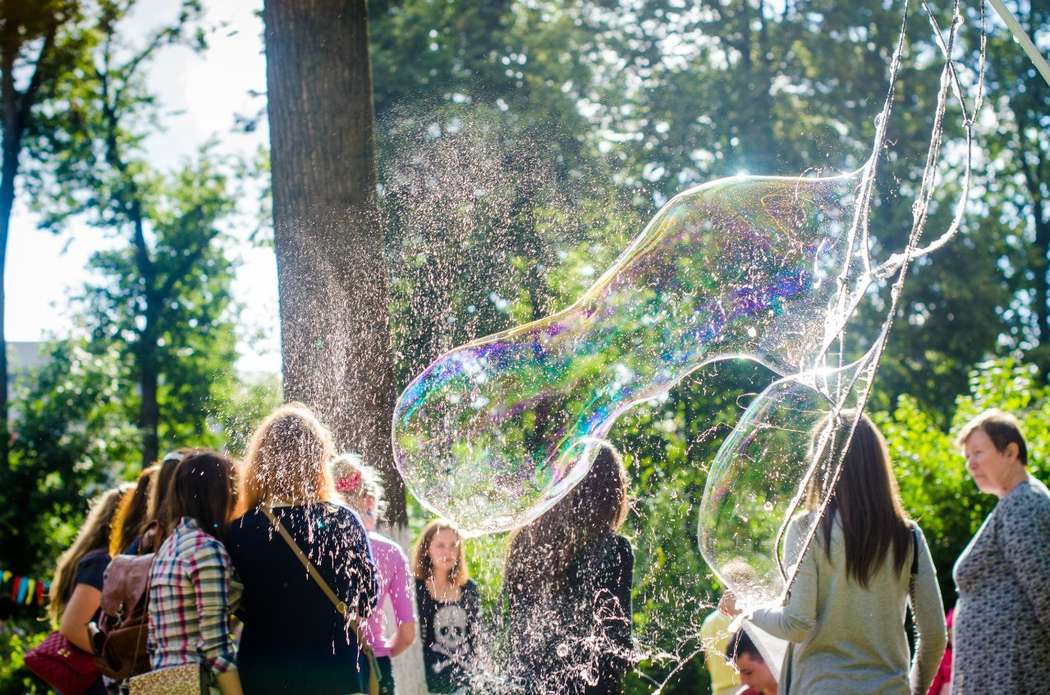 Пиар шоу мыльных пузырей, гигантские мыльные пузыри теперь по силам нашим деткам. совместная покупка: взрослый
