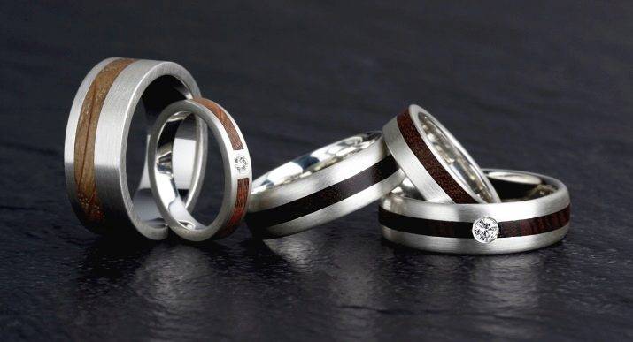 Кольца для венчания: какие нужны для таинства в церкви, из каких материалов должны быть изготовлены, как выбрать серебряные или золотые обручальные кольца (с фото)