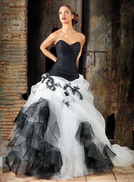 Можно ли в черном свадебном платье выходить замуж и как создать оригинальный праздничный образ. черное свадебное платье — потрясающие роскошный вызов традициям
