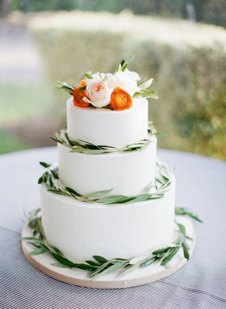 Торт на свадьбу в зеленых тонах