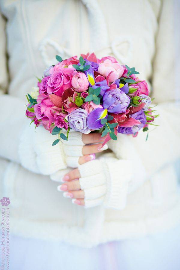 Выбираем кремовый букет невесты: розы, пионы, хризантемы, герберы – самые нежные композиции с фото